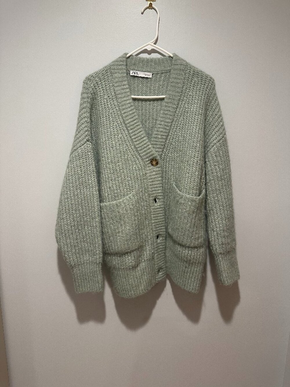 Zara Oversized Light Green Cardigan Sweater Women’s Brand New